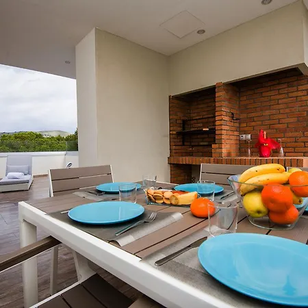Nieves Villa *
