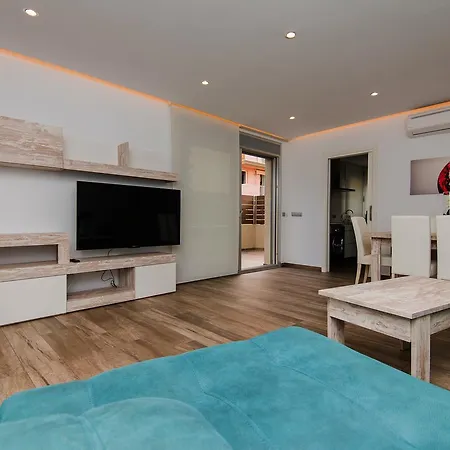 Nieves Villa *